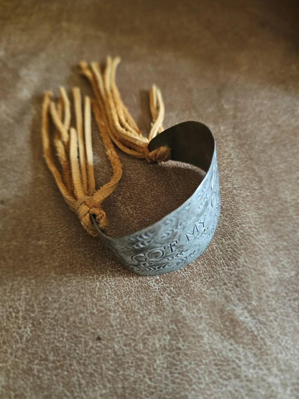 N/A handcrafted engraved